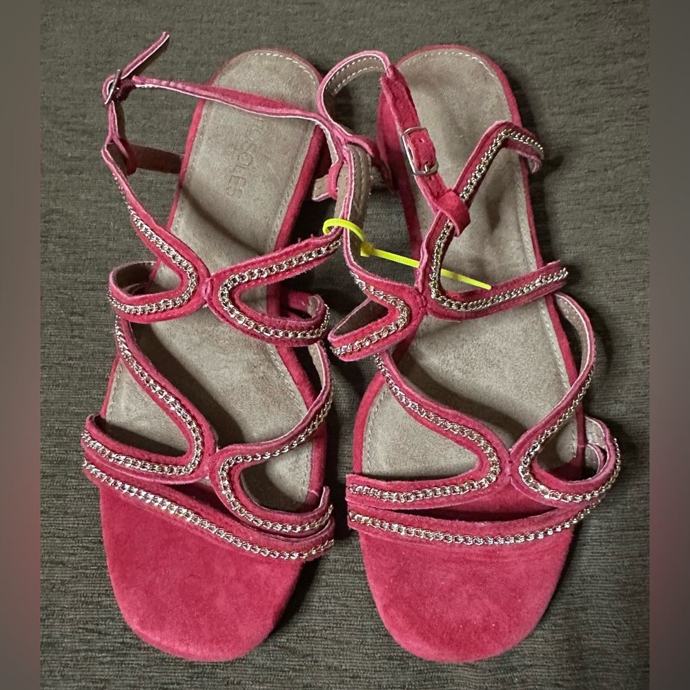 NWOT Aerosols Downtown Red Suede Upper Sandals with gold tone chains accents